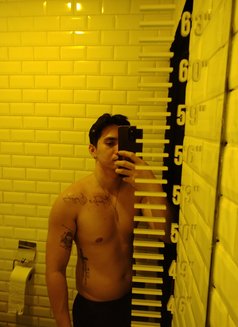 Xian Xian - Male escort in Manila Photo 1 of 2
