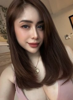 Xianna - escort in Seoul Photo 5 of 11