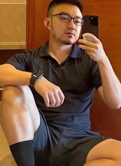 Xiaohuzi - Male escort in Singapore Photo 2 of 3