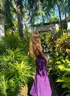 Xinan - Transsexual escort in Bali Photo 8 of 8