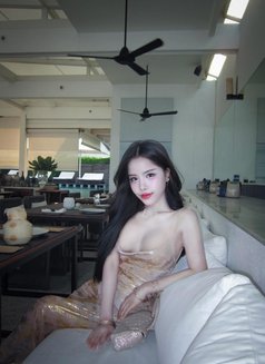 XingXing - escort in Taipei Photo 16 of 17