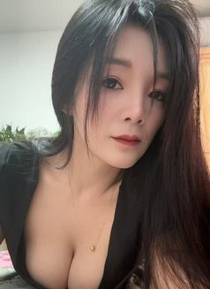 Xixi - escort in Beijing Photo 3 of 4