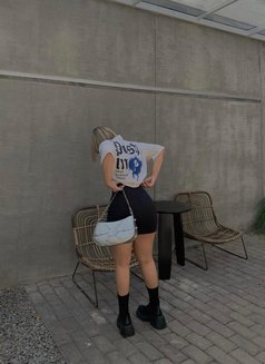 Xixi - puta in Erbil Photo 2 of 2