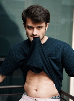 Xl Massage - masseur in Manila Photo 1 of 3