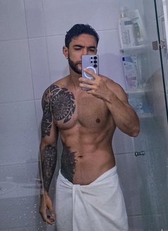 Xl Maxxx - Male escort in Brussels Photo 3 of 3