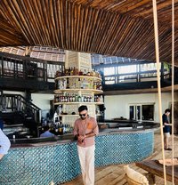 XL versatile Latino boi - Male escort agency in Mumbai