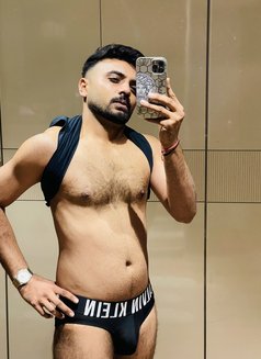 XL versatile Latino boi - Male escort in Mumbai Photo 18 of 19