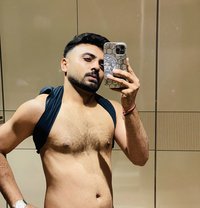XL versatile Latino boi - Male escort in Mumbai