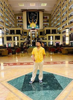 XL versatile Latino boi - Male escort agency in Mumbai Photo 18 of 19