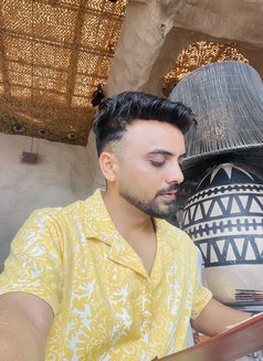 XL versatile Latino boi - Male escort agency in Mumbai Photo 19 of 19