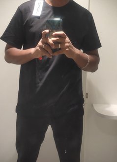 Xmad - Acompañantes masculino in Chennai Photo 2 of 2