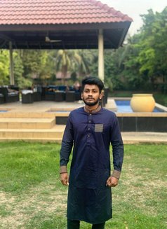 Xo X - Male escort in Dhaka Photo 2 of 8