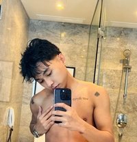 Xpensive Candy - Male escort in Makati City