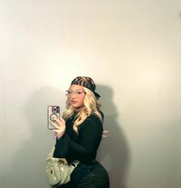 Xsan - escort in Kandy