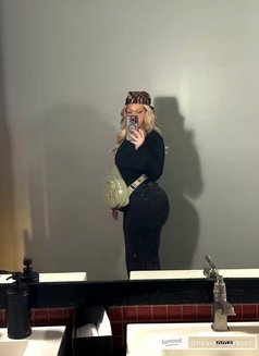 Xsan - escort in Kandy Photo 2 of 4