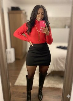 Xtraordinary Touch Massage Therapist - masseuse in Gurgaon Photo 3 of 3