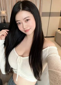 Xuan - puta in Riyadh Photo 5 of 6