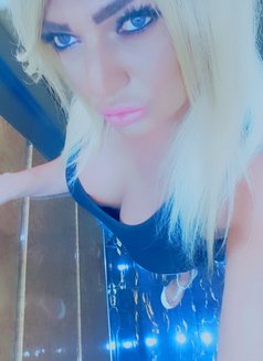 Xxdana - Transsexual escort in Beirut Photo 1 of 5