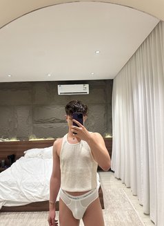 ARİS - Transsexual escort in Riyadh Photo 10 of 18
