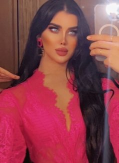 ميرا Xxl - Transsexual escort in Riyadh Photo 2 of 2