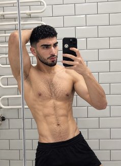 HARD_TOPXL_POPERS - Male escort in İstanbul Photo 16 of 25