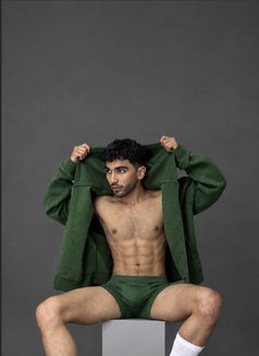 HARD_TOPXL_POPERS - Male escort in İstanbul Photo 2 of 25