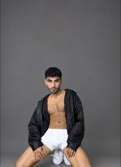 HARD_TOPXL_POPERS - Male escort in İstanbul Photo 6 of 25