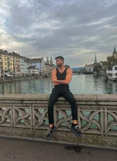 Xxl Kuridsh - Male escort in İstanbul Photo 7 of 7