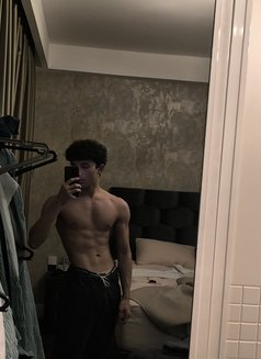 XXLDenizistanbul - Male escort in İstanbul Photo 15 of 15