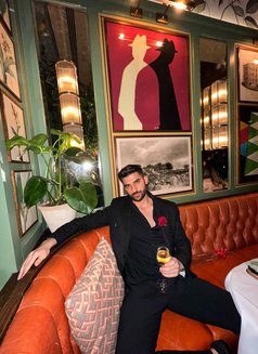 Xxlmass - Male escort in İstanbul Photo 4 of 5