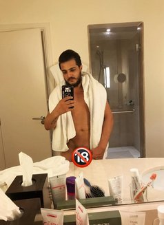 Xxxjad - Male escort in Dubai Photo 2 of 5