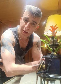 Xxxlbi̇gdi̇ck - Male escort in İstanbul Photo 1 of 3