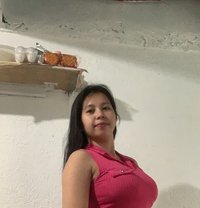 Xy La - escort in Quezon