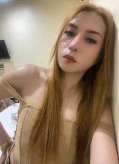 Xyla Crimson - Transsexual escort in Makati City Photo 5 of 7