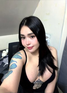 Xylo - Transsexual escort in Manila Photo 7 of 20