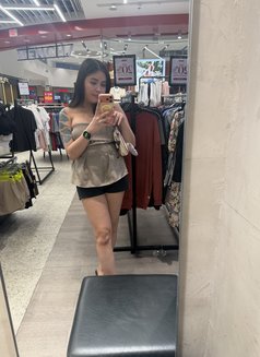 Xylo - Transsexual escort in Manila Photo 17 of 20