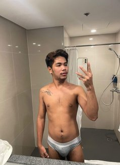 Youngmoreno - Acompañantes masculino in Manila Photo 8 of 12