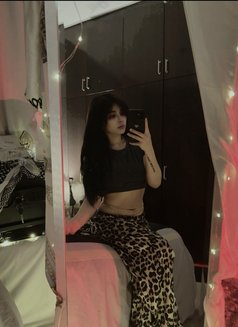 Y.NYX 🤭 - puta in Dubai Photo 14 of 14