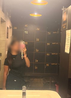 Yaamu - escort in Mumbai Photo 3 of 7