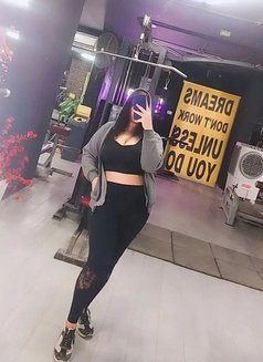 Yaara - escort in Cairo Photo 1 of 2