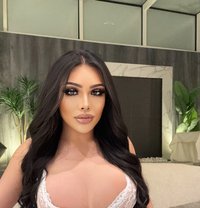 I can do top and bottom with Popper - masseuse in Khobar
