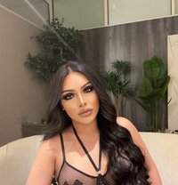 I can do top and bottom with Popper - masseuse in Riyadh