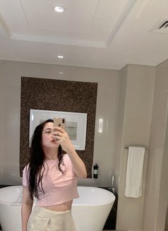 YAEL - Transsexual escort in Manila Photo 9 of 11