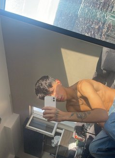 Yağız - Male escort in İstanbul Photo 4 of 8