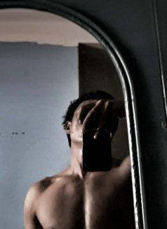 Yahoo - Acompañantes masculino in Kathmandu Photo 1 of 2