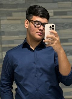 Yakub - Acompañantes masculino in Doha Photo 2 of 4