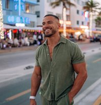 Yakuza - Acompañantes masculino in Dubai