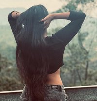 Yalindra - dominatrix in Colombo