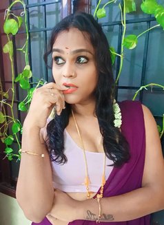 Yamini - Acompañantes transexual in Chennai Photo 1 of 5