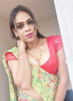 Yamini - Transsexual escort in Chennai Photo 3 of 4